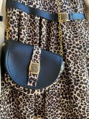 Leopar desenli çantalı takım