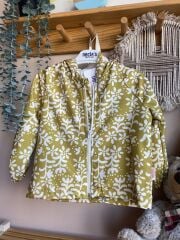 Yeşil çiçek yağmurluk